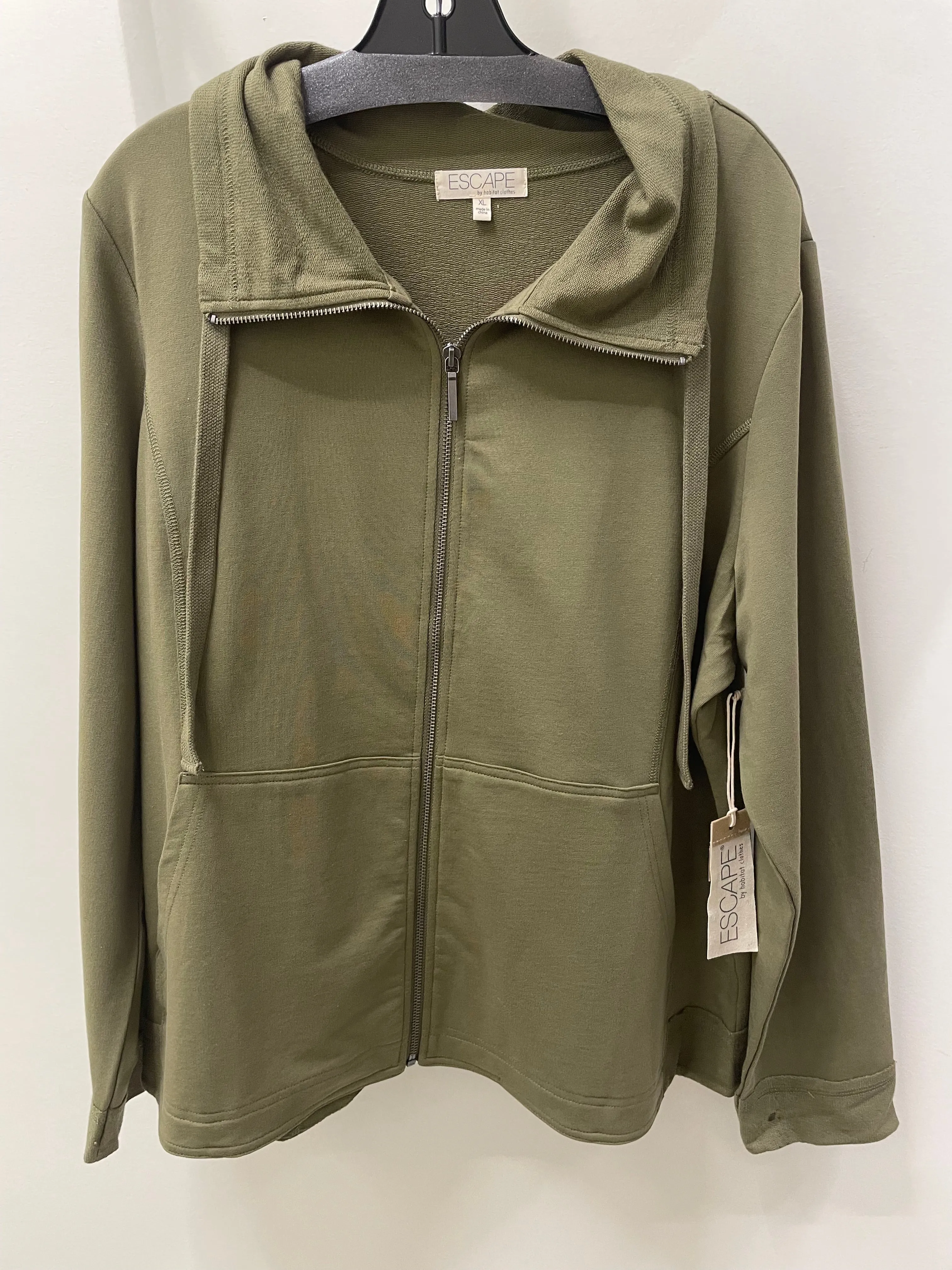 Chill Jacket in Olive by Escape